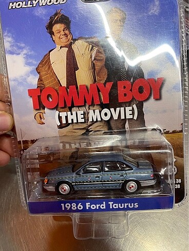 Hollywood 1986 Ford taurus greenlight