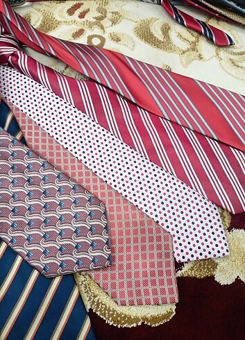  Beden Çok çeşitli kravat