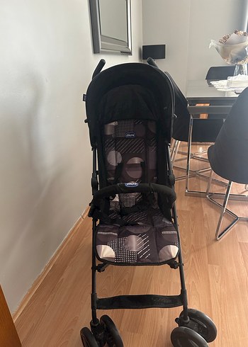 Siyah Bebek Arabası Hafif ve Katlanabilir - Görsel 2