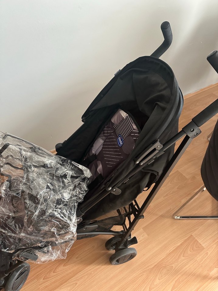 Siyah Bebek Arabası Hafif ve Katlanabilir - Görsel 5