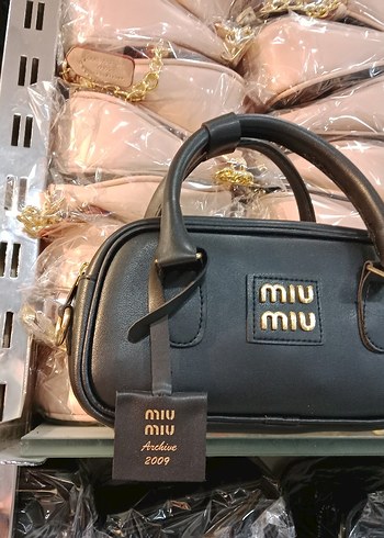 Miu 3 tane siyah