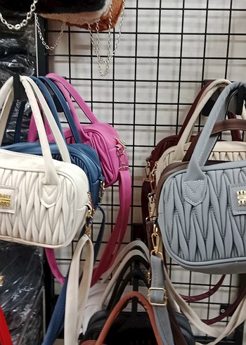 miu miu siyah çanta