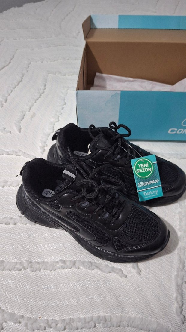 Siyah Kadın Spor Ayakkabı - Görsel 2