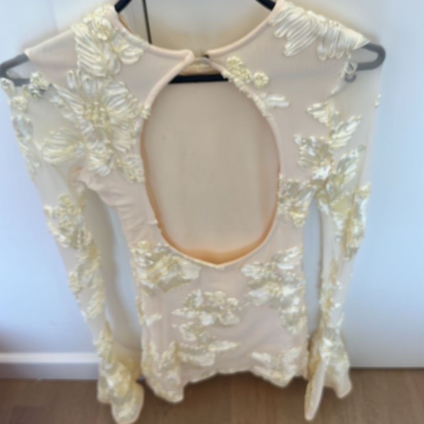 Butter yellow tasarım sırtı acık elbise - Görsel 3