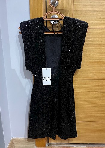 xs Beden zara payetli elbise