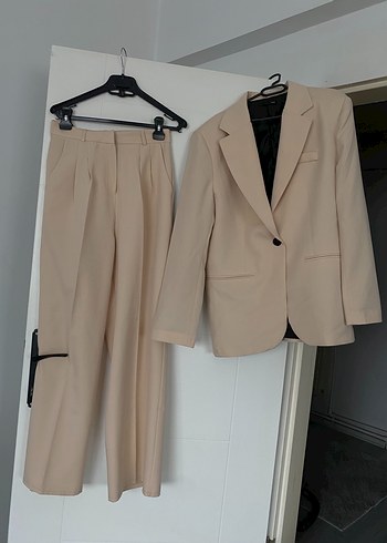 Mango Bej Siklik Tek Dugmeli Blazer Yuksek Bel Pantolon Takimi