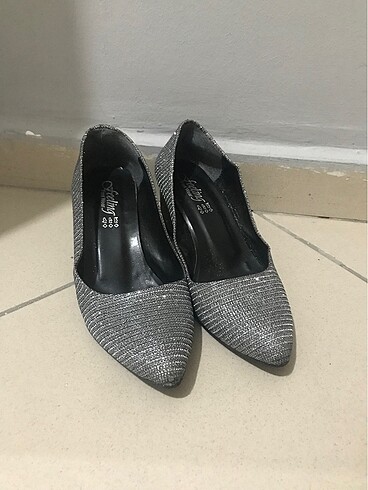 Simli topuklu ayakkabı - Görsel 2