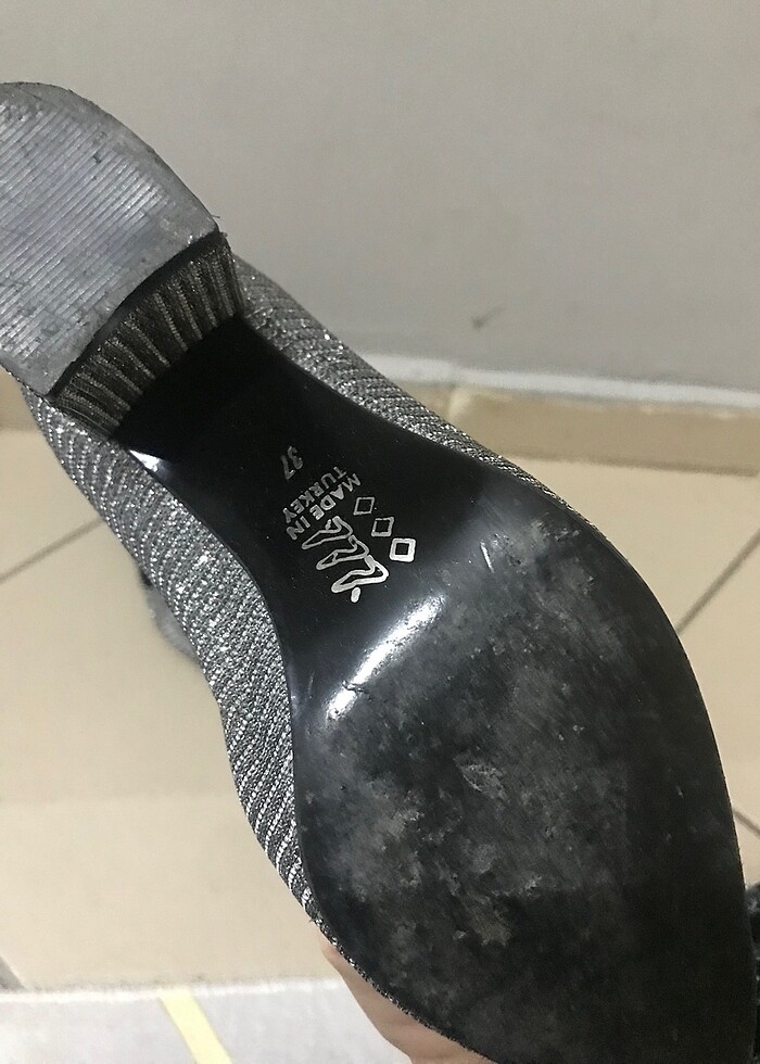 Simli topuklu ayakkabı - Görsel 3