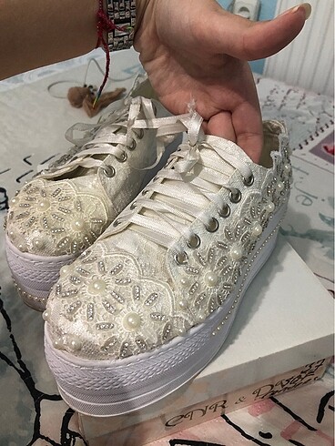 37 Beden beyaz Renk Converse (gelin ayakkabısı)