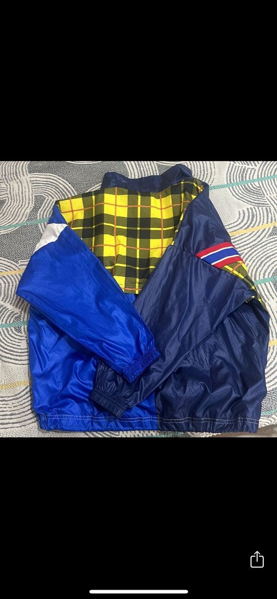 Renk Bloklu Erkek Spor Yağmurluk - Görsel 2