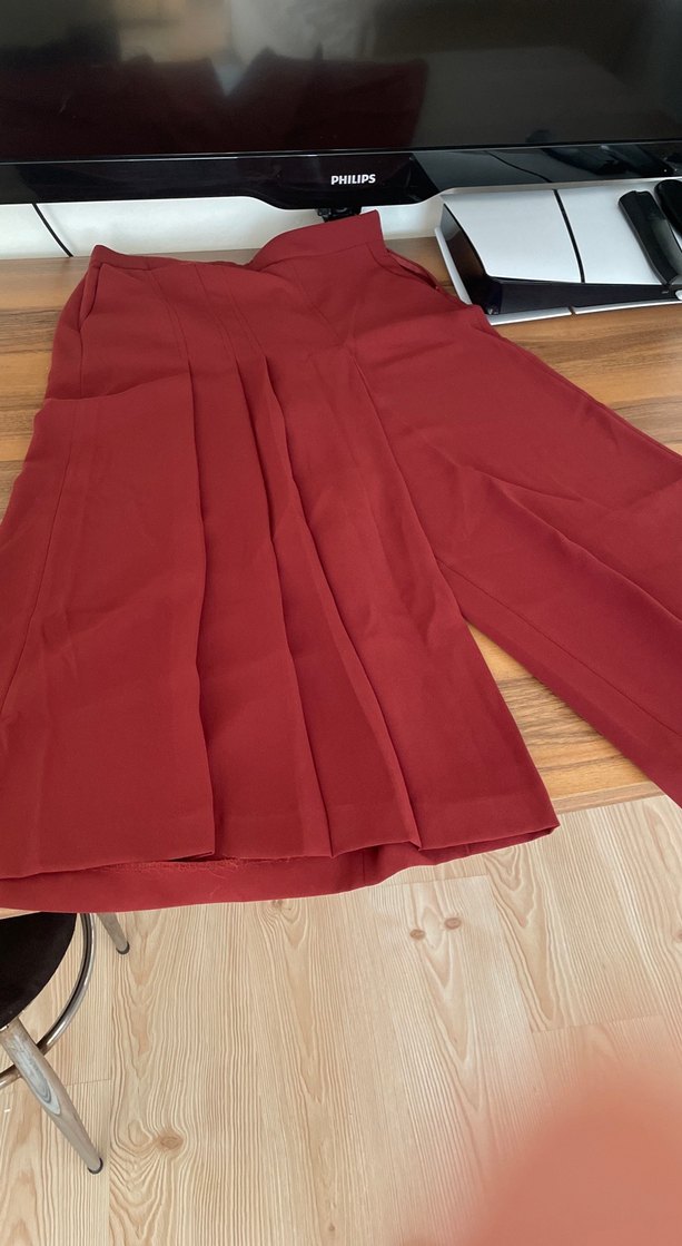 Kadın Kırmızı Pilili Midi Pantolonlu etek - Görsel 2