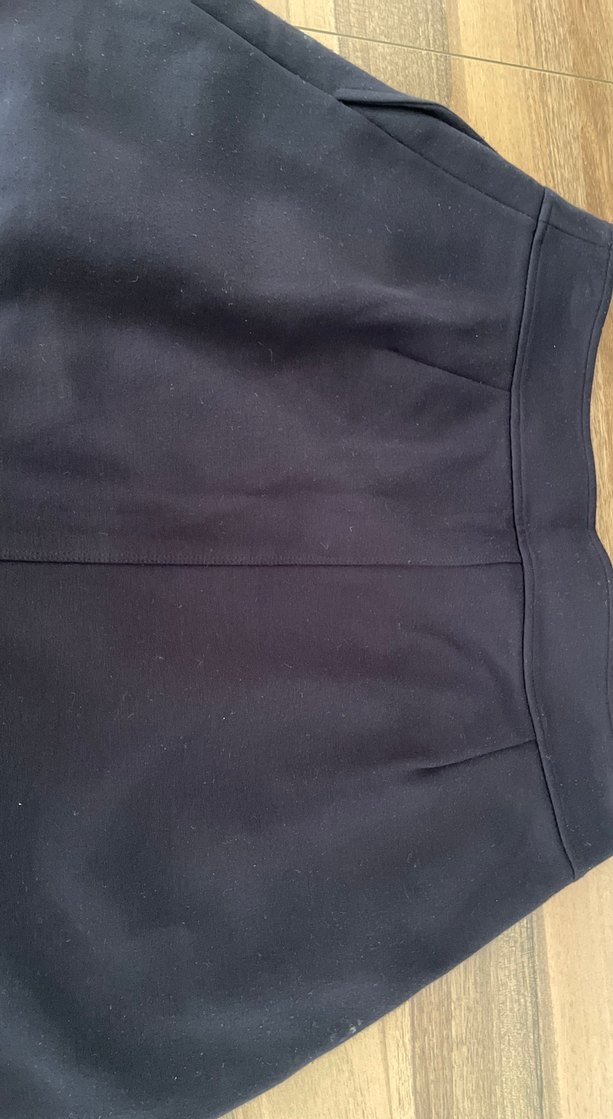 Siyah Pilili Midi Kadın Etek yandan cep detaylı - Görsel 5