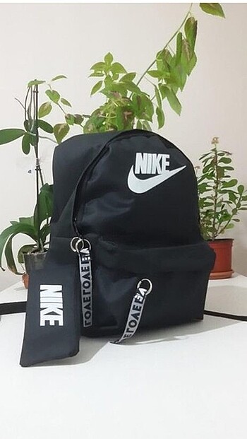 Okul çantası