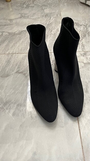 Zara Zara çorap bot