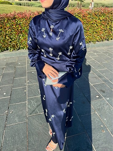 Saroohh model abiyee