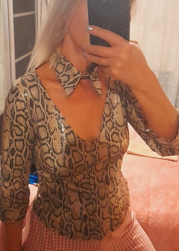 Yessica Yılan Desenli Deri Bohem Kadın Bluz