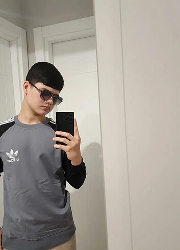 Adidas sweatshirt 