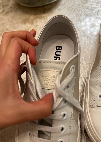 Burberry Beyaz Bağcıklı Kadın Spor Ayakkabı