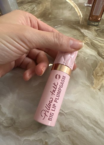 Charlotte Tilbury Dudak Dolgunlaştırıcı Ruj - Pembe - Görsel 2