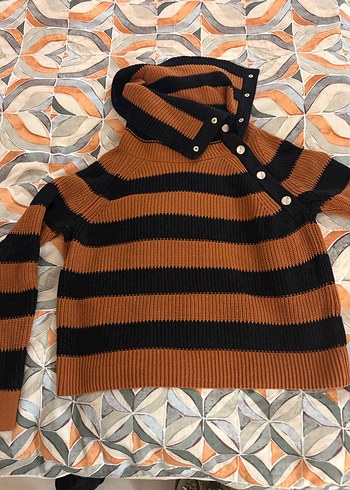 Çizgili Kapüşonlu Kahverengi Siyah Triko Kazak - Görsel 2