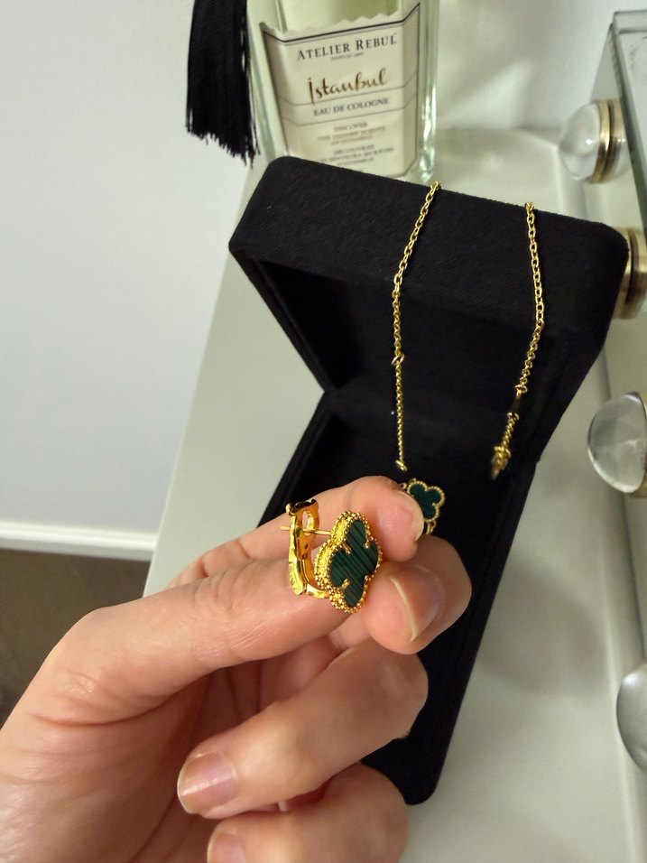 Altın Renkli Zincir Detaylı Kadın Takı Seti - Görsel 5