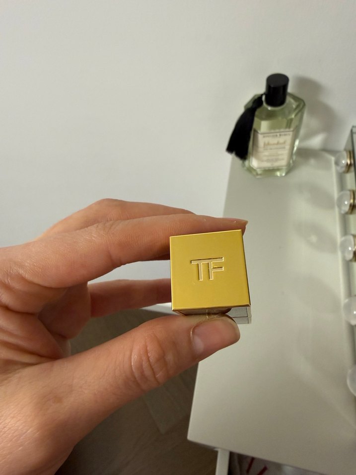 Parlak Pembe Ruj - Görsel 3