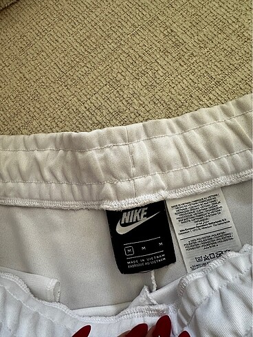 Nike Beyaz orijinal şort