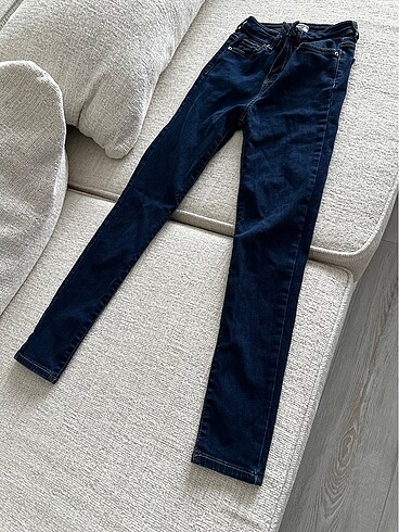 Pantolon yeni