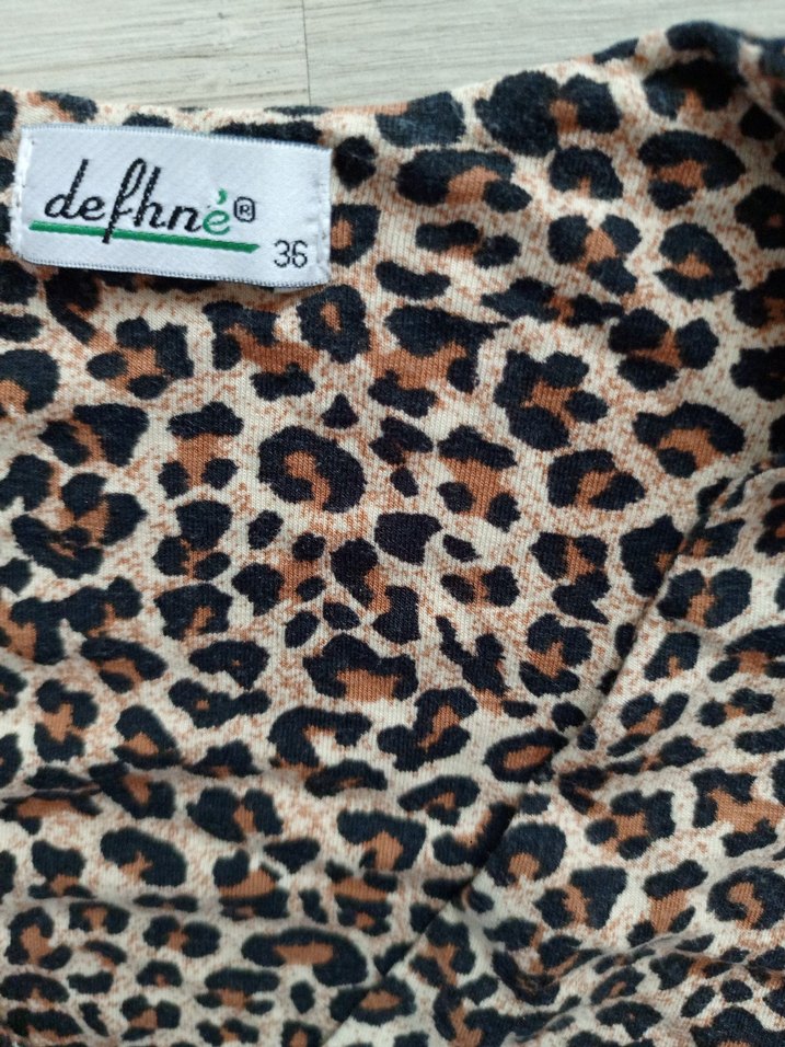 Leopar Desenli V Yakalı Uzun Elbise - Görsel 3