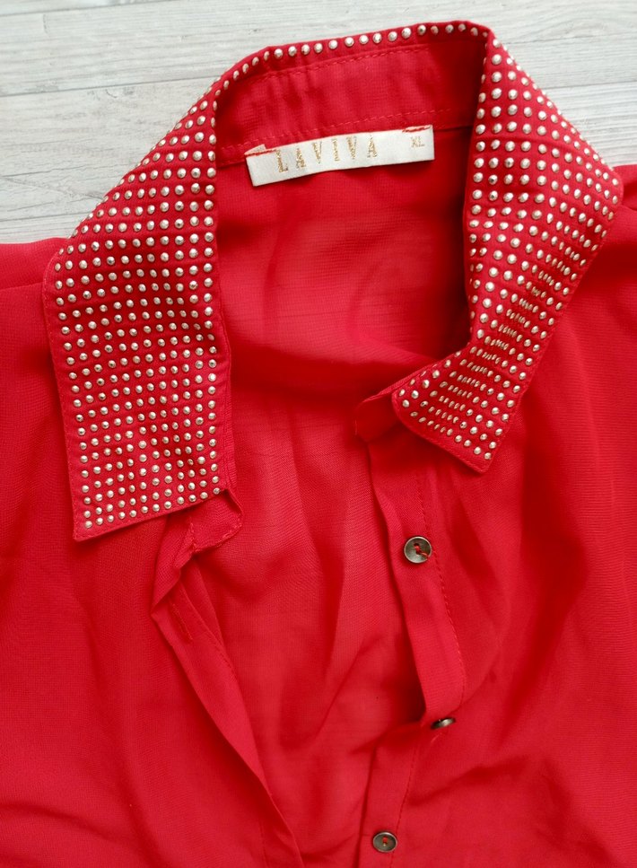 Düğmeli Kırmızı Kolsuz Kadın Gömlek - Görsel 2