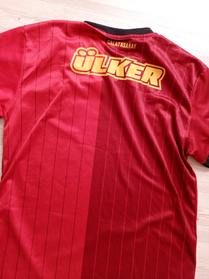 Kırmızı Erkek Spor Tişörtü V Yaka - Görsel 2