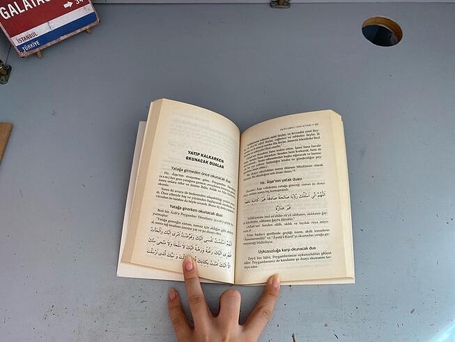 Beden Renk Açıklamalı Dua Kitabı