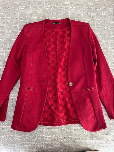 kırmızı ceket