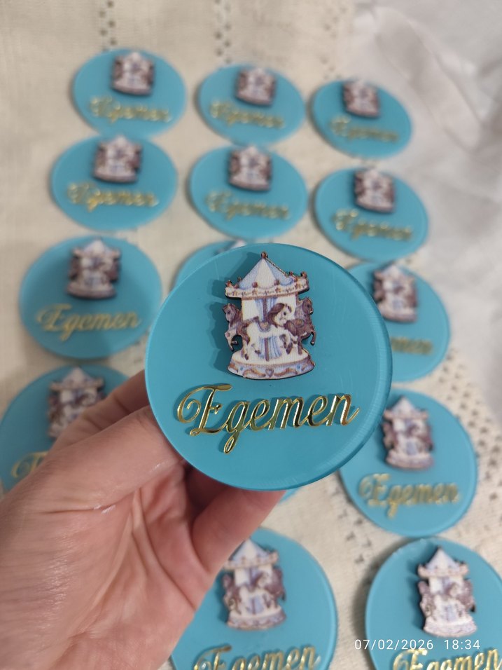 30 adet bu renk bu figür 
atlı karınca figürlü hediyelik magnet - Görsel 3