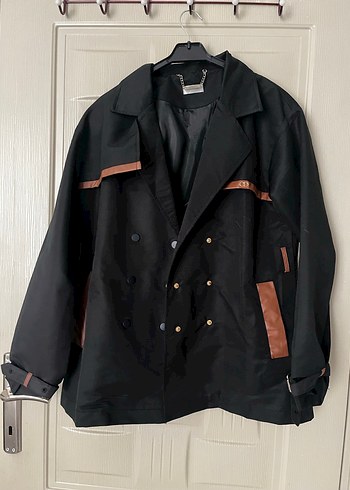 Kemerli Siyah Deri Kadın Trençkot - Görsel 2