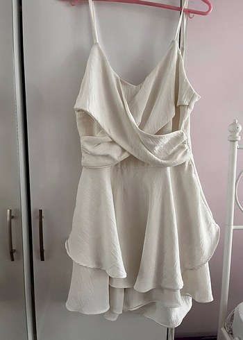 Beyaz Mini Straplez Gelinlik