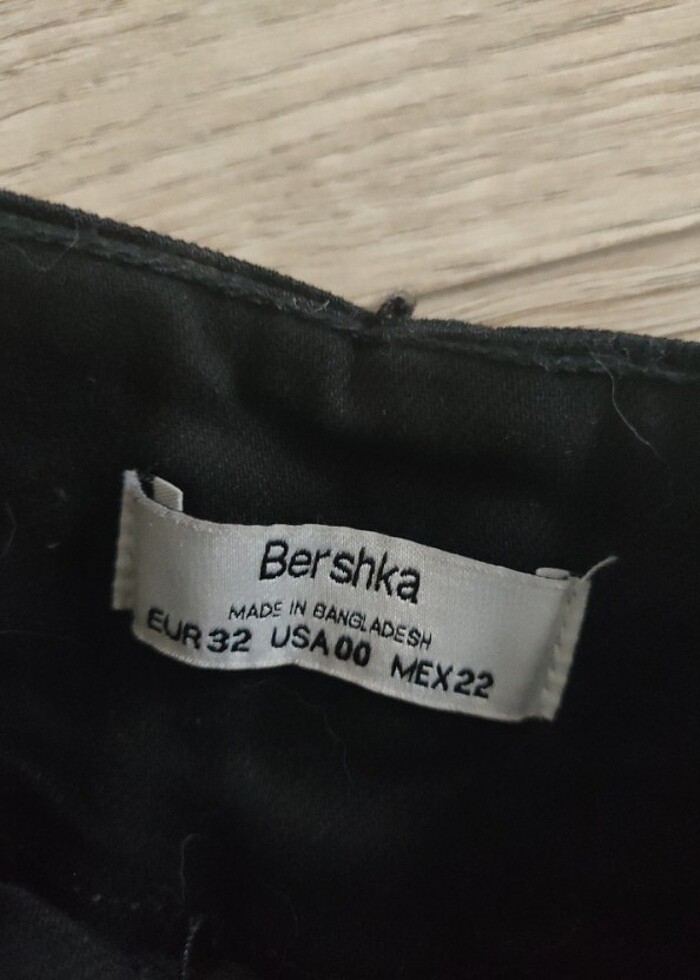 Bershka siyah mini şort  - Görsel 2