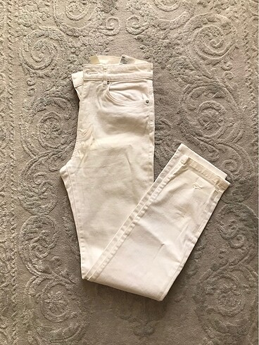 h&m beyaz dar pantolon