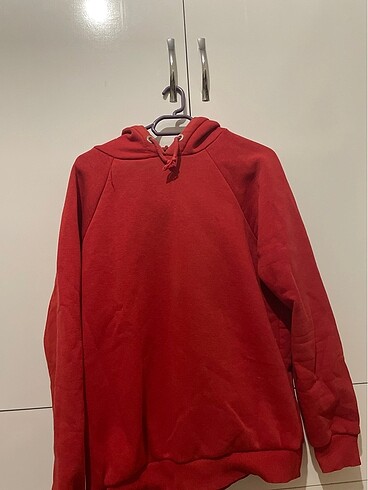 kırmızı sweatshirt