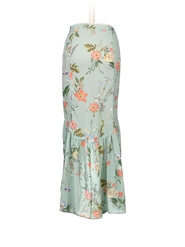 xs Beden Bershka Midi Etek %70 İndirimli.