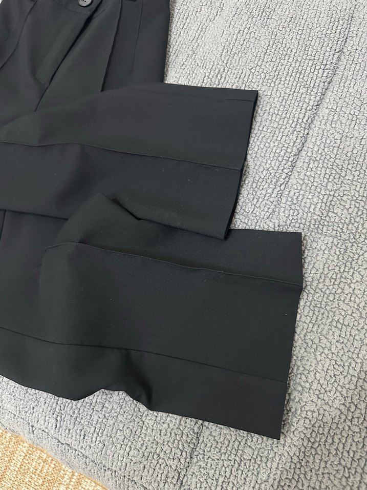 Kadın Siyah Pilili Kumaş Pantolon Dilvin - Görsel 3