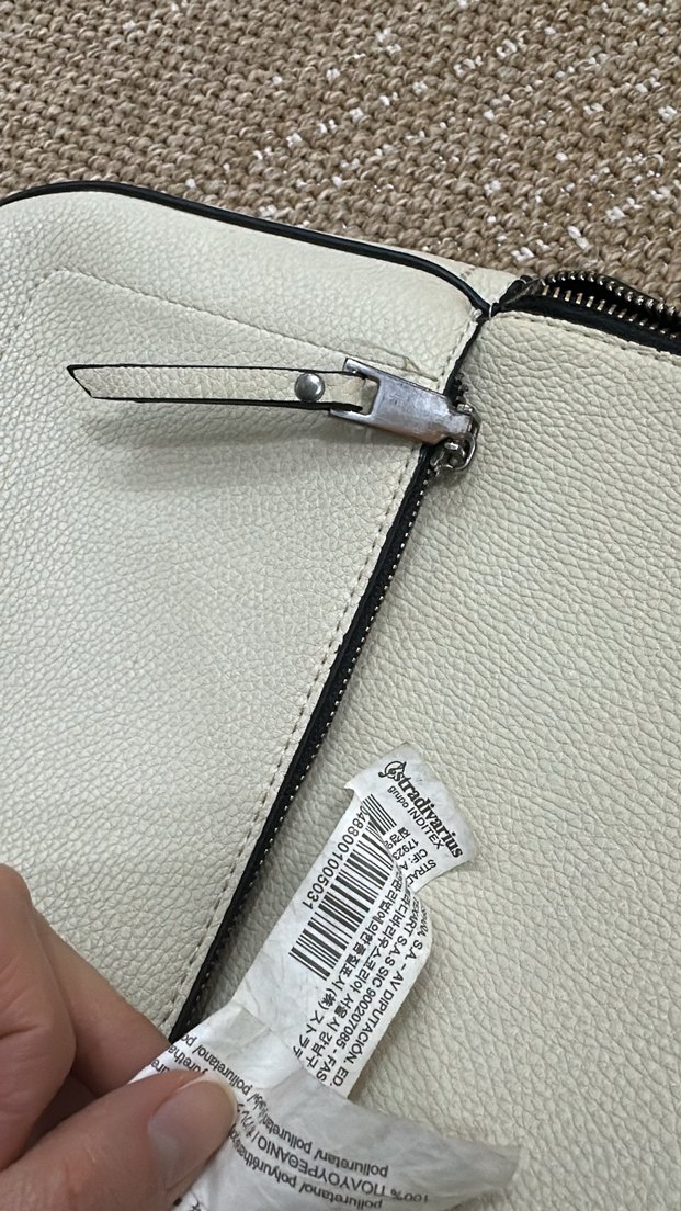 Beyaz Deri Fermuarlı Kadın Sırt Çantası - Görsel 4