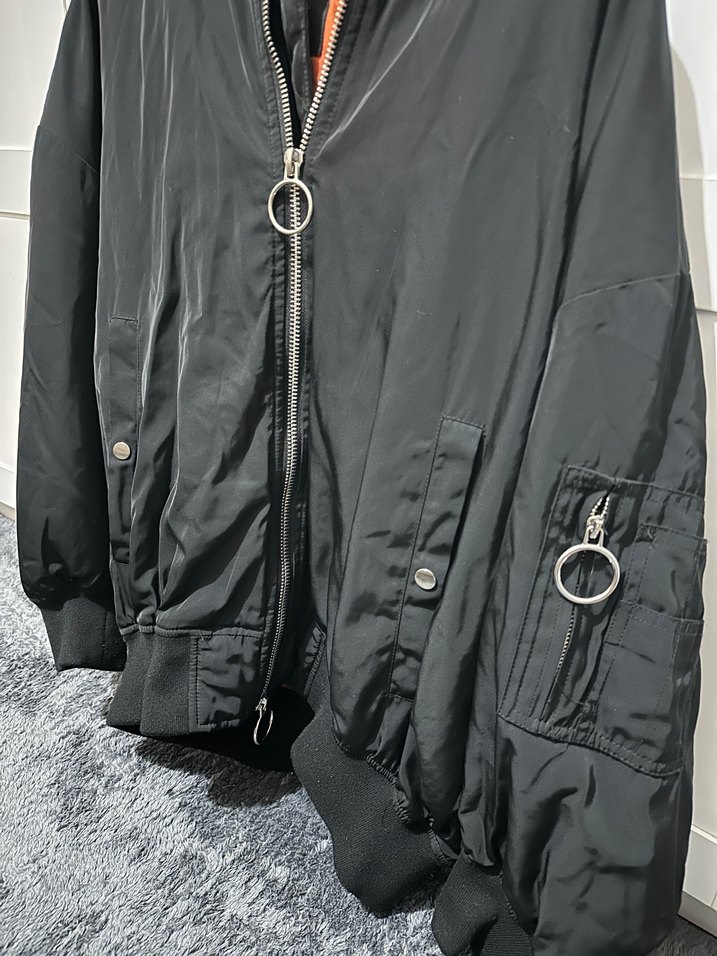 Siyah Kapüşonlu Fermuarlı Kadın Ceket - Görsel 4