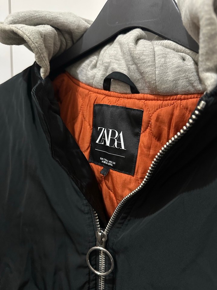 Siyah Kapüşonlu Fermuarlı Kadın Ceket - Görsel 2