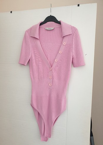 Pembe Düğmeli Kısa Kollu bluz