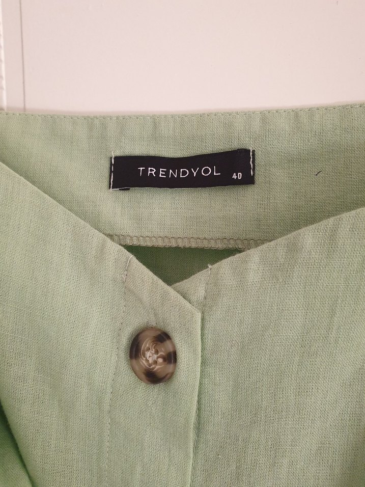 Fırfırlı yeşil Keten Bluz - Görsel 3