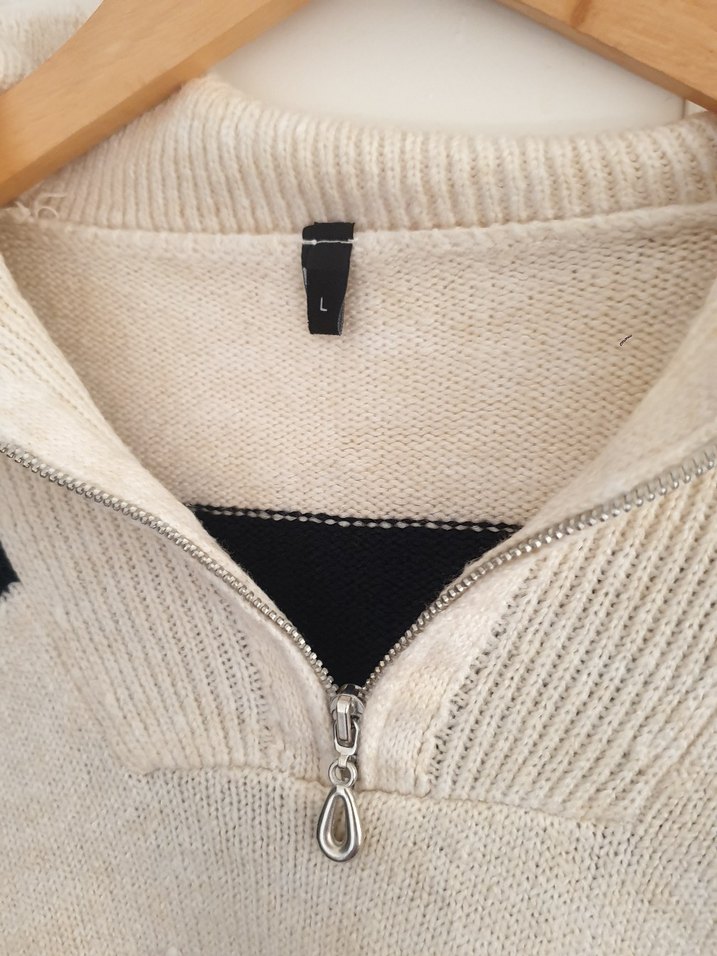 Gri Beyaz Çizgili Yünlü Kadın Triko - Görsel 2