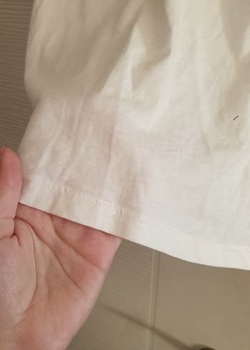 Kadın Beyaz V Yaka Baskılı Pamuklu Tişört - Görsel 3