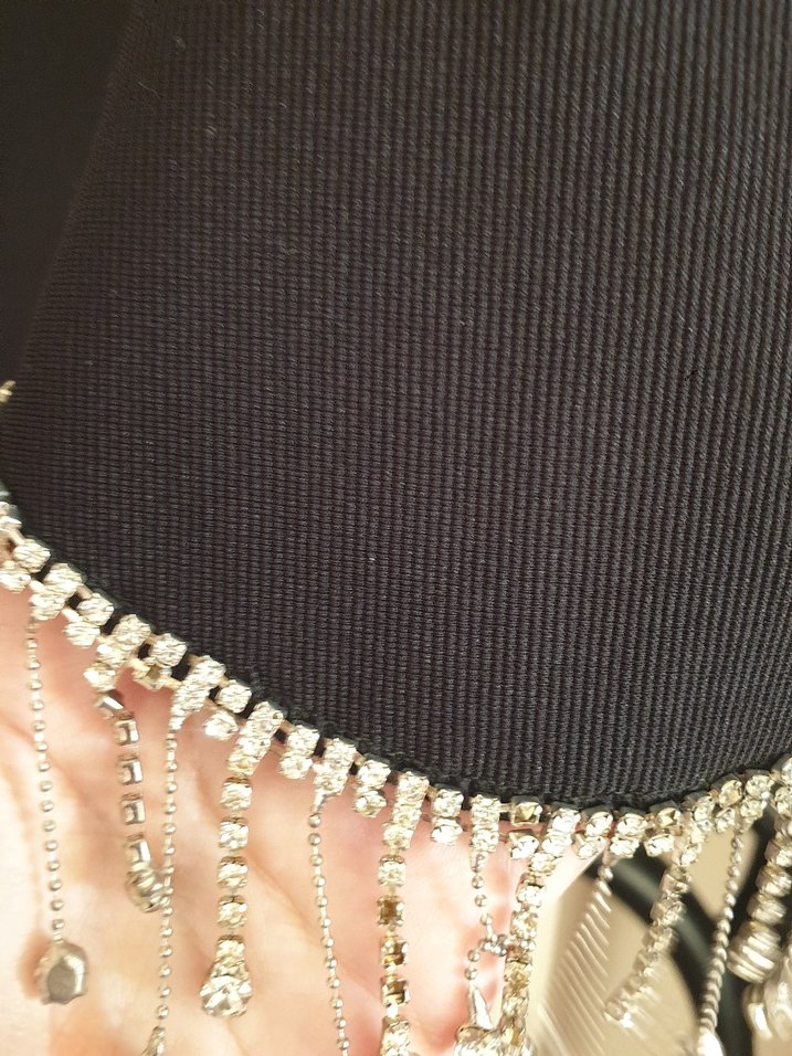 taş Detaylı Siyah Kısa Crop Top - Görsel 4