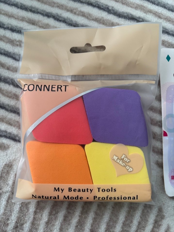 Pastel Renkli Makyaj Süngeri ve Kalemtıraş Seti - Görsel 2